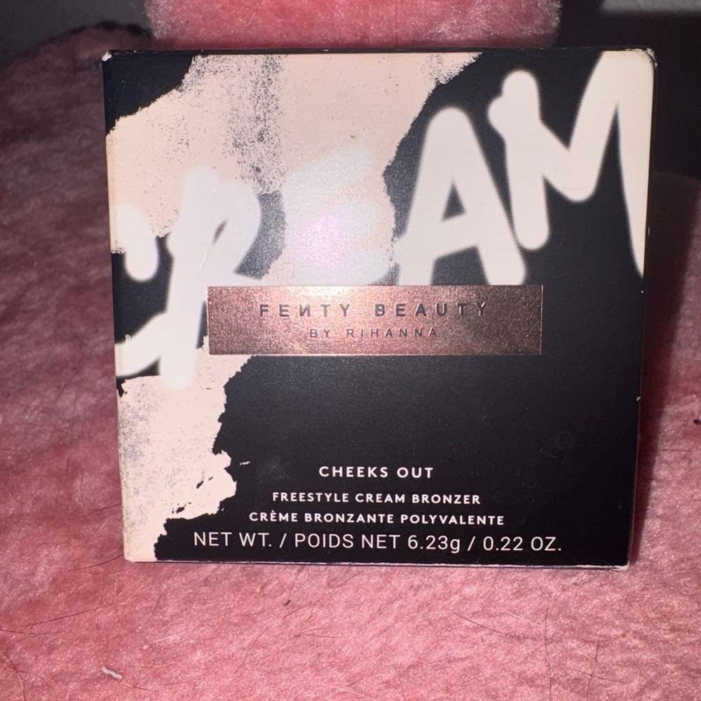 Fenty Beauty Cheeks Out Freestyle Cream Bronzer - 07 Toffee Tease